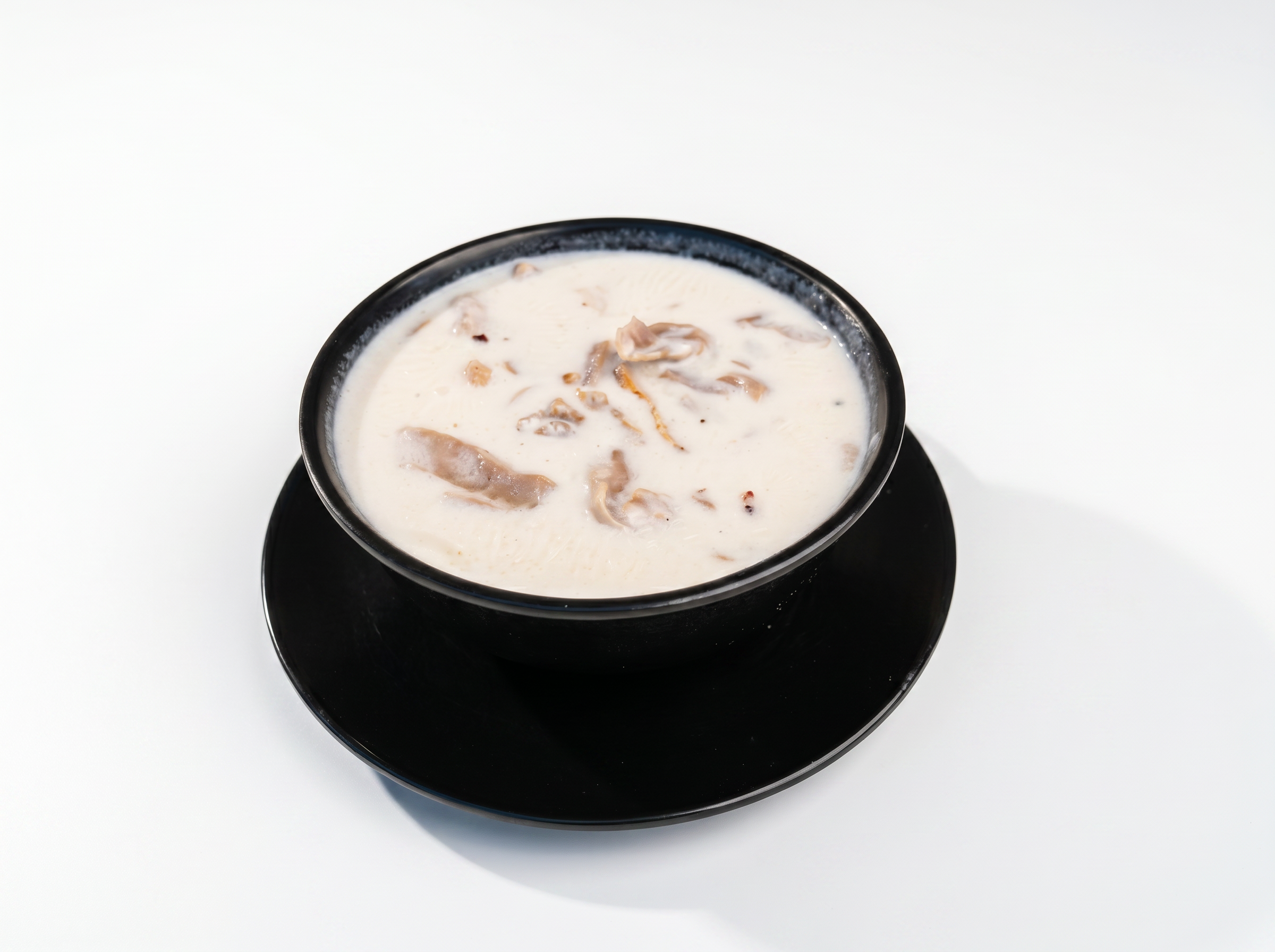 شوربة كريمة دجاج ومشروم